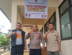 Kapolsek Tanjungkerta Melaksanaan Pengecekan Lokasi gudang logistik Pilkada 2024 di Kantor kecamatan Tanjungkerta Kab. Sumedang.