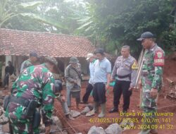 Kegiatan monitoring pembangunan RUTILAHU di dusun Ciomas desa Kamal kecamatan Tanjungmedar