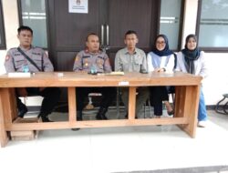 Kapolsek Tanjungkerta Melaksanaan Pengecekan Lokasi gudang logistik Pilkada 2024 di Kantor kecamatan Tanjungkerta Kab. Sumedang.