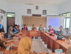 Kapolsek Tanjungkerta Polres Sumedang Polda Jabar menghadiri Kegiatan Rapat Minggon Kecamatan Tanjungkerta