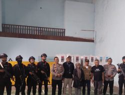 Kapolsek Sumedang Utara AKP Kiki Hartaki K. S.Pd., M.H. Laksanakan Pengamanan dan Monitoring Gudang Logistik PPK Sumedang Utara