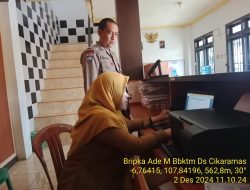 Bripka Ade Mulyana Bhabinkamtibmas Desa Cikaramas Tanjungmedar Polres Sumedang melaksanakan sambang/silatrahmi kamtibmas