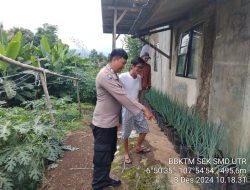 Bhabinkamtibmas Kelurahan Situ Melaksanakan Sosialisasi Pemanfaatan Pekarangan Rumah Untuk Pertanian