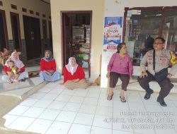 Aipda Tata Sasmita bersama Bripka Agus Sukmana Laksanakan Sambang Kamtibmas dan Dumas Keliling di Tanjungmedar dalam Rangka BEYOND TRUST PRESISI