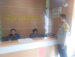 Silaturahmi Bhabinkamtibmas Polsek Tomo Kepada Warga Desa Darmawangi Kecamatan Tomo