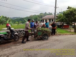 Bhabinkamtibmas Desa Sukarapih Melaksanakan Giat Sambang Dan Silaturahmi Kepada Warga masyarakat,Sekaligus melaksanakan gotong royong pembersihan parit.