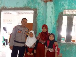 Aipda Iman Wahyudi Bhabinkamtibmas Desa Cipeles Silaturahmi Sambangi Warga Binaan.
