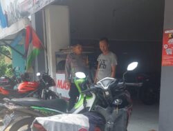 Bhabinkamtibmas Desa Kertamekar Sambangi Warga Desa Binaanya
