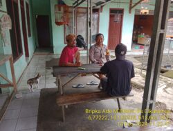 Aiptu Nana Sujana bersama Bripka Ade Mulyana sambangi warga masyarakat