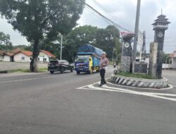 Panit Lantas Polsek Tomo Laksanakan Dikmas Lantas Kepada Masyarakat Pengguna Jalan