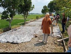 Kecamatan Binangun Pantau Proyek Rabat Beton di Desa Karang Nangka