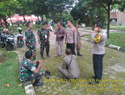KAPOLSEK SUKASARI BESERTA ANGGOTA UNIT SAMAPTA MEMBERIKAN HIMBAUAN KAMTIBMAS SEBAGAI LANGKAH PREVENTIF DEMI TERCIPTANYA SITUASI KAMTIBMAS YANG KONDUSIF