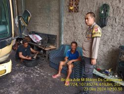 Bripka Ade Mulyana melaksanakan sambang/silatrahmi Kamtibmas dan dumas keliling dalam rangka BEYOND TRUST PRESISI