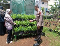 Bhabinkamtibmas Polsek Sukasari melaksanakan silaturahmi ke masyarakat untuk Pemanfaatan Pekarangan untuk Peternakan dan Pertanian Terbatas