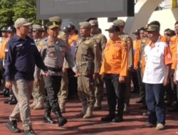 Apel Gelar pasukan Operasi lilin lodaya 2024 di sumedang : 615 personel gabungan  siap amankan natal dan tahun baru