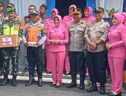 Kunjungan Kerja Kapolres Sumedang AKBP Joko Dwi Harsono,S.Ik.,M. Hum beserta PJU dan Bhayangkari di Pos Pam Tomo Dalam rangka Ops Lilin Lodaya 2024.