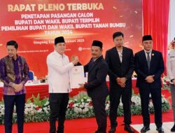 Resmi KPU tetapkan Andi Rudi Latif dan Bahsanuddin Jadi Bupati dan Wabup Tanah Bumbu Terpilih 2025-2030.