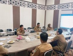 Tingkatkan Pelayanan Publik DiskominfoSp Tanah Bumbu Rapat Evaluasi Pengelola Pusat Data