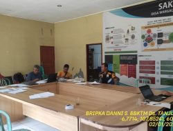 Bripka Dani Santika melaksanakan sambang/silatrahmi Kamtibmas ke aparatur Desa wargaluyu