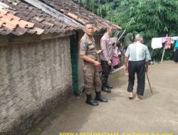 KAPOLSEK SUKASARI BESERTA ANGGOTA UNIT SAMAPTA MEMBERIKAN HIMBAUAN KAMTIBMAS SEBAGAI LANGKAH PREVENTIF DEMI TERCIPTANYA SITUASI KAMTIBMAS YANG KONDUSIF