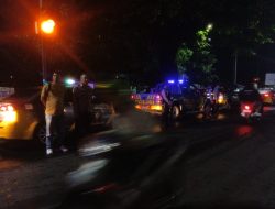Patroli gabungan Dialogis Malam Hari dalam rangka Kegiatan Rutin Yang Ditingkatkan (KRYD) Gabungan Polsek Wilayah Zona 2 untuk mencegah terjadinya C3
