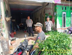Aipda Tata Sasmita bersama Bripka Agus Sukmana dan Bripka Tri Mukti Laksanakan Silaturahmi Kamtibmas dan Dumas Keliling dalam Rangka BEYOND TRUST PRESISI.