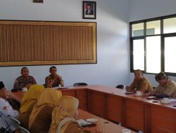 Kapolsek Tanjungkerta Polres Sumedang Polda Jabar menghadiri Kegiatan Rapat Minggon Kecamatan Tanjungkerta