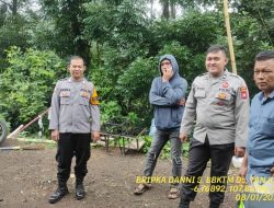 Bripka Dani Santika bersama Bripda Diwan melaksanakan sambang/silatrahmi Kamtibmas dan dumas keliling dalam rangka BEYOND TRUST PRESISI