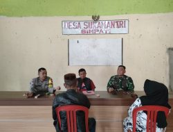 Sinergitas TNI – Polri, Dalam Kegiatan Sambang ke warga Desa Sukamantri Kec. Tanjungkerta
