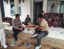 Sinergitas TNI – Polri, Dalam Kegiatan Sambang ke warga Desa Banyuasih Kec. Tanjungkerta
