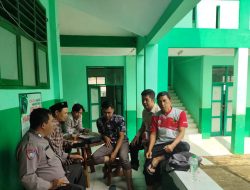 Bhabinkamtibmas Sambangi Warga Desa Kertaharja
