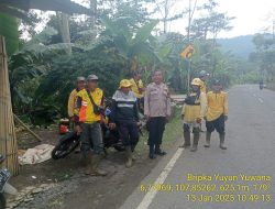 Aiptu Nana Sujana bersama Bripka Yuyun Yuwana melaksanakan sambang/silatrahmi Kamtibmas dan dumas keliling dalam rangka BEYOND TRUST PRESISI