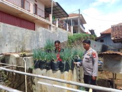 Bhabinkamtibmas Polsek Sukasari melaksanakan silaturahmi ke masyarakat untuk Pemanfaatan Pekarangan untuk Peternakan dan Pertanian Terbatas