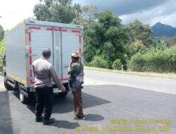 Bripka Yuyun Yuwana melaksanakan sambang/silatrahmi Kamtibmas dan dumas keliling dalam rangka BEYOND TRUST PRESISI