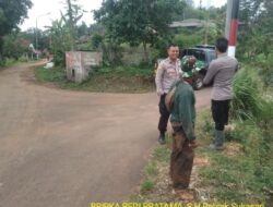 KAPOLSEK SUKASARI BESERTA ANGGOTA UNIT SAMAPTA MEMBERIKAN HIMBAUAN KAMTIBMAS SEBAGAI LANGKAH PREVENTIF DEMI TERCIPTANYA SITUASI KAMTIBMAS YANG KONDUSIF