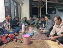 Sinergitas TNI – Polri, Dalam Kegiatan Sambang ke warga Desa Cipanas Kec. Tanjungkerta