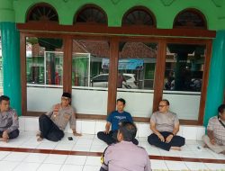 Jumat Curhat Kapolsek Tomo di Masjid Nurul Iman Desa Tomo.