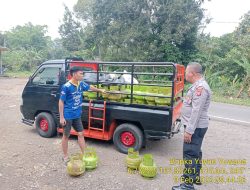 Bripka Yuyun Yuwana melaksanakan sambang/silatrahmi Kamtibmas dan dumas keliling dalam rangka BEYOND TRUST PRESISI di wilayah Kec. Tanjungmedar