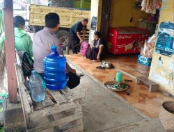 Aipda Tata Sasmita bersama Bripka Agus Sukmana Laksanakan Silaturahmi Kamtibmas dan Dumas Keliling dalam Rangka BEYOND TRUST PRESISI.