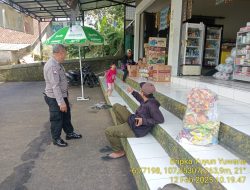 Bripka Yuyun Yuwana melaksanakan sambang/silatrahmi Kamtibmas dan dumas keliling dalam rangka BEYOND TRUST PRESISI