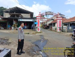 KAPOLSEK SUKASARI BESERTA ANGGOTA UNIT SAMAPTA MEMBERIKAN HIMBAUAN KAMTIBMAS SEBAGAI LANGKAH PREVENTIF DEMI TERCIPTANYA SITUASI KAMTIBMAS YANG KONDUSIF