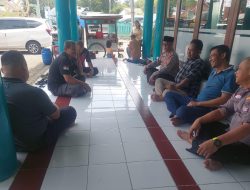 Jumat Curhat Kapolsek Tomo Bersama Warga di Masjid Nurul Iman Desa Tomo.