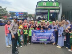 Polsek Sumedang Utara Laksanakan Sosialisasi Ops Keselamatan Lodaya 2025 Kepada Penumpang Bus Tampomas