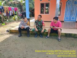 Untuk menjaga Sinergitas TNI/POLRI, Bhabinkamtibmas bersama Babinsa melaksnakan sambang/silaturahmi Kamtibmas