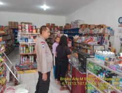 Aiptu Nana Sujana bersama Bripka Ade Mulyana melaksanakan sambang/silatrahmi Kamtibmas dan dumas keliling dalam rangka BEYOND TRUST PRESISI