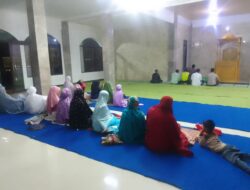 Polsek Sukasari melaksanakan Tarawih Ramadhan 1446 H Bersama Warga