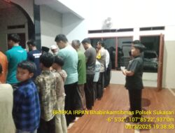 Polsek Sukasari melaksanakan Tarawih Ramadhan 1446 H Bersama Warga