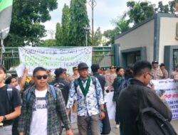 Anggota DPRD Kab. Bekasi Diduga Korupsi Rp.10 M : HMI Gelar Aksi Demo