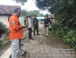 Untuk menjaga Sinergitas TNI/POLRI, Bhabinkamtibmas bersama Babinsa melaksnakan Anjangsana / Silaturahmi TNI/POLRI ke warga masyarakat