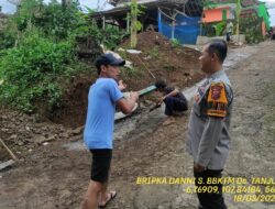 Bripka Dani Santika bersama Briptu Diwan ahmad melaksanakan sambang/silatrahmi Kamtibmas dan dumas keliling dalam rangka BEYOND TRUST PRESISI